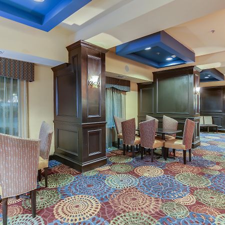 Holiday Inn Express Hotel & Suites Huntsville By Ihg Екстериор снимка