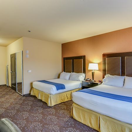 Holiday Inn Express Hotel & Suites Huntsville By Ihg Екстериор снимка