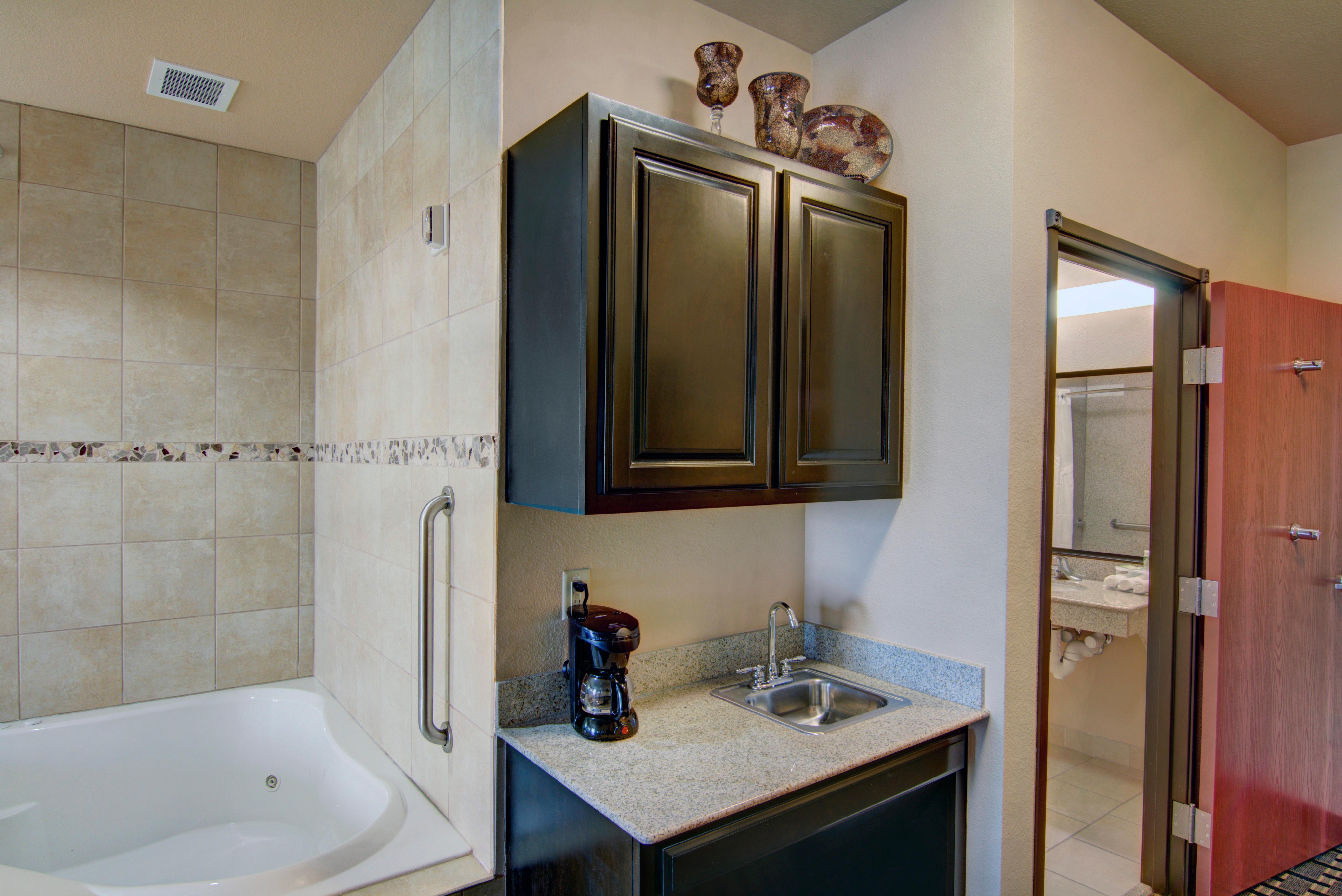 Holiday Inn Express Hotel & Suites Huntsville By Ihg Екстериор снимка