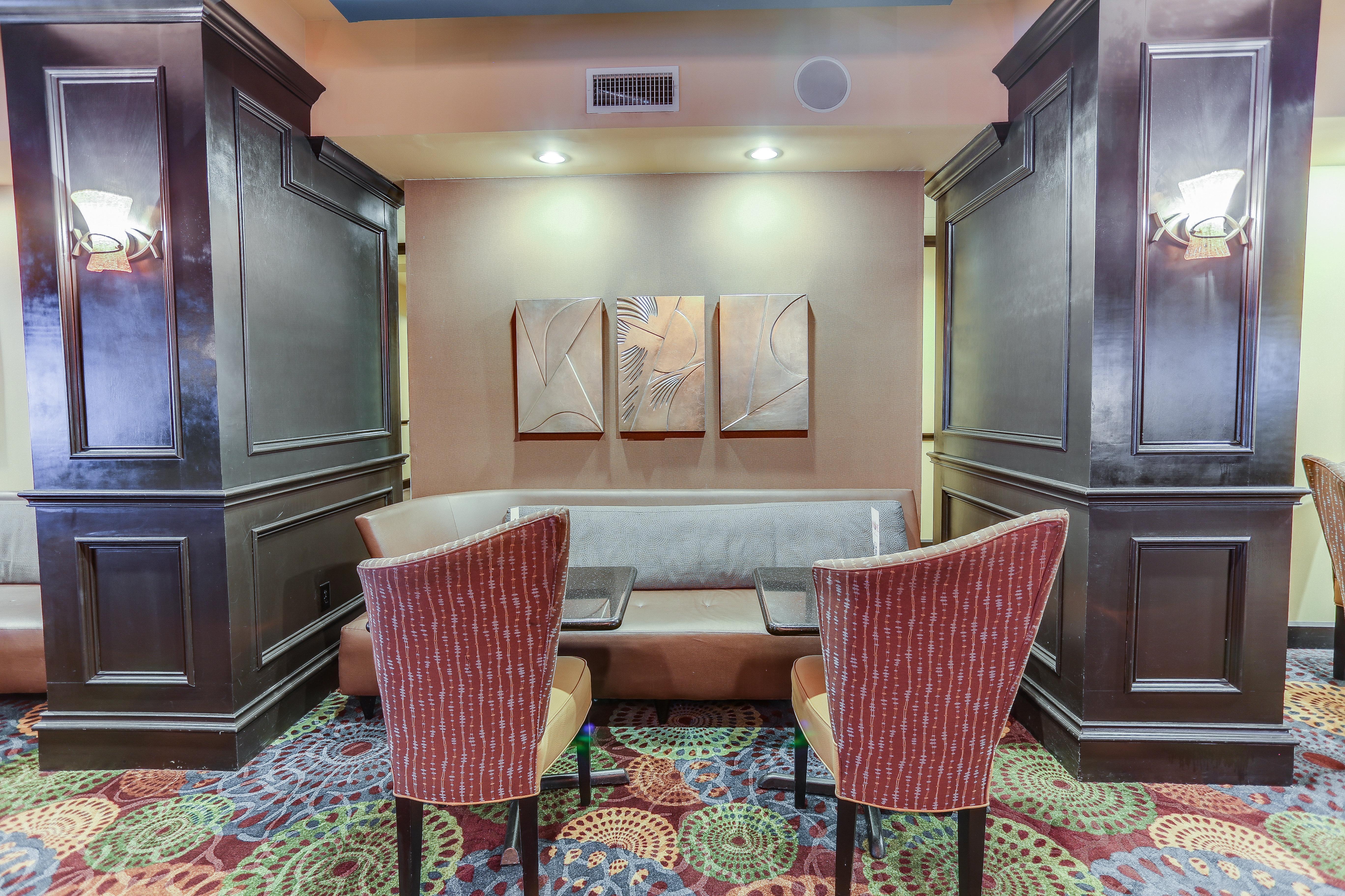 Holiday Inn Express Hotel & Suites Huntsville By Ihg Екстериор снимка