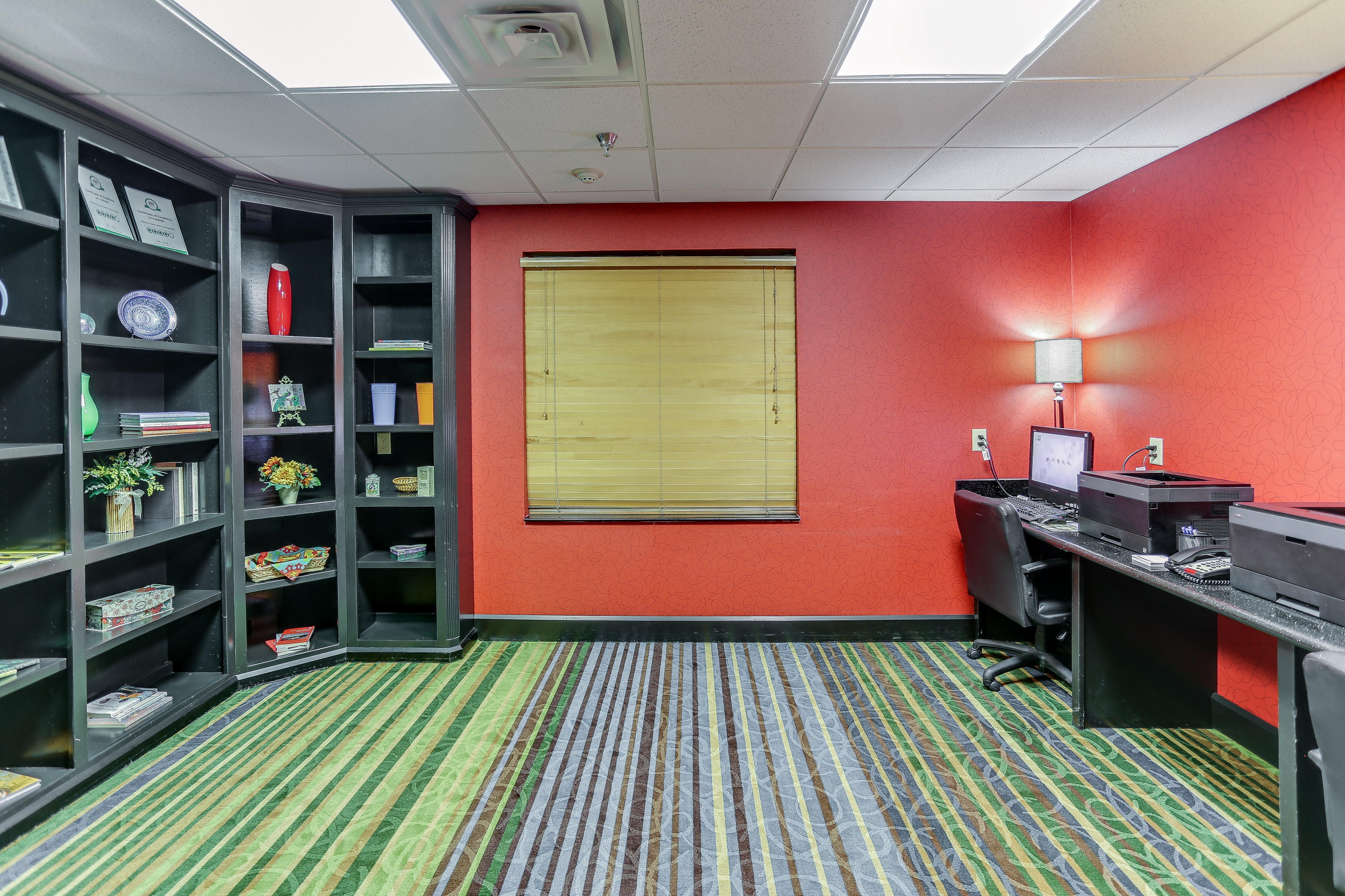 Holiday Inn Express Hotel & Suites Huntsville By Ihg Екстериор снимка