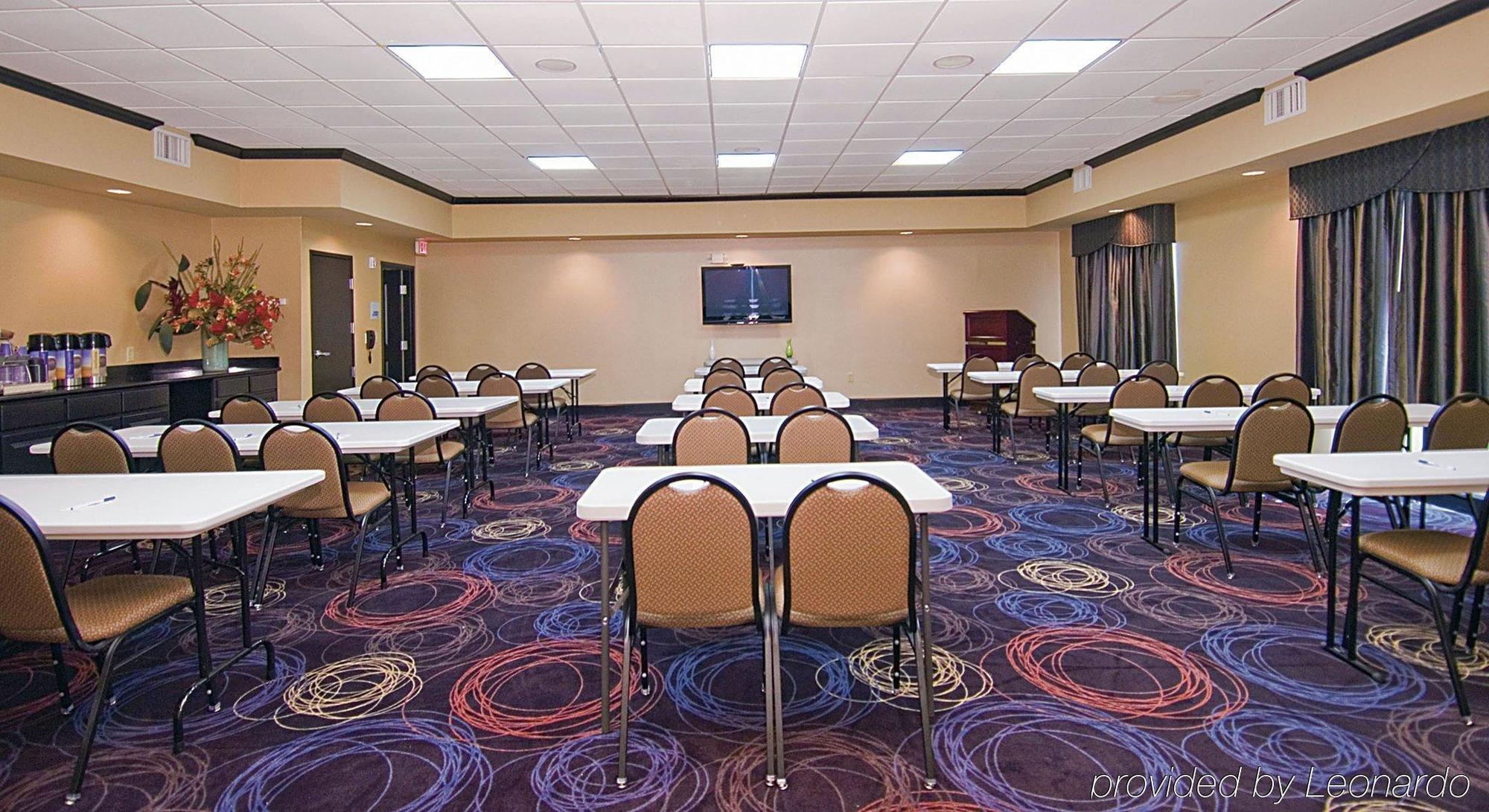 Holiday Inn Express Hotel & Suites Huntsville By Ihg Екстериор снимка