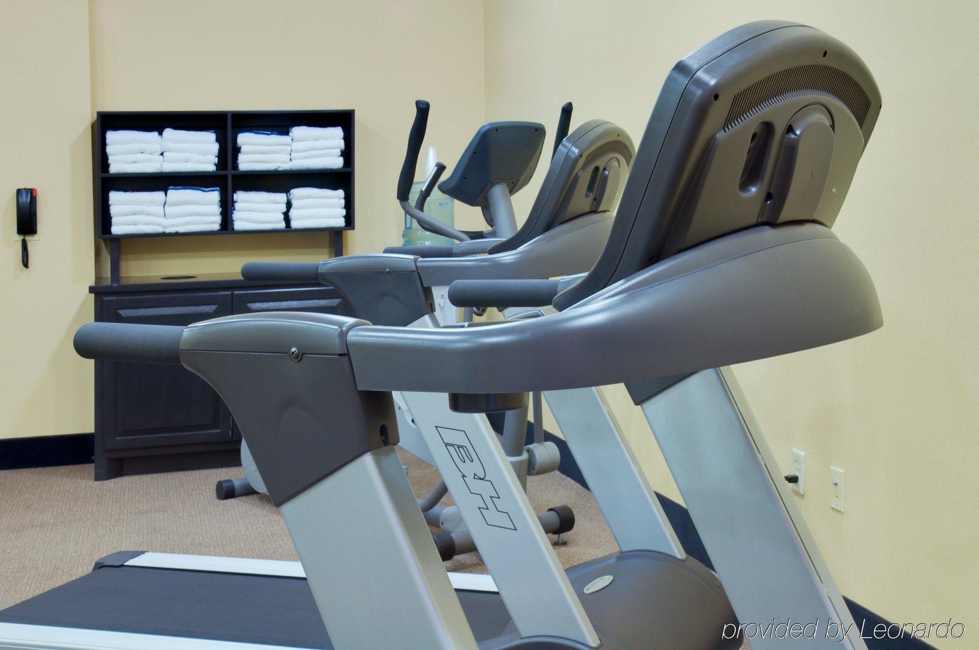 Holiday Inn Express Hotel & Suites Huntsville By Ihg Съоръжения снимка