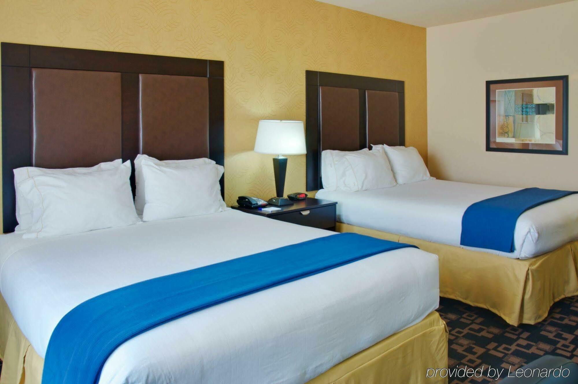 Holiday Inn Express Hotel & Suites Huntsville By Ihg Екстериор снимка