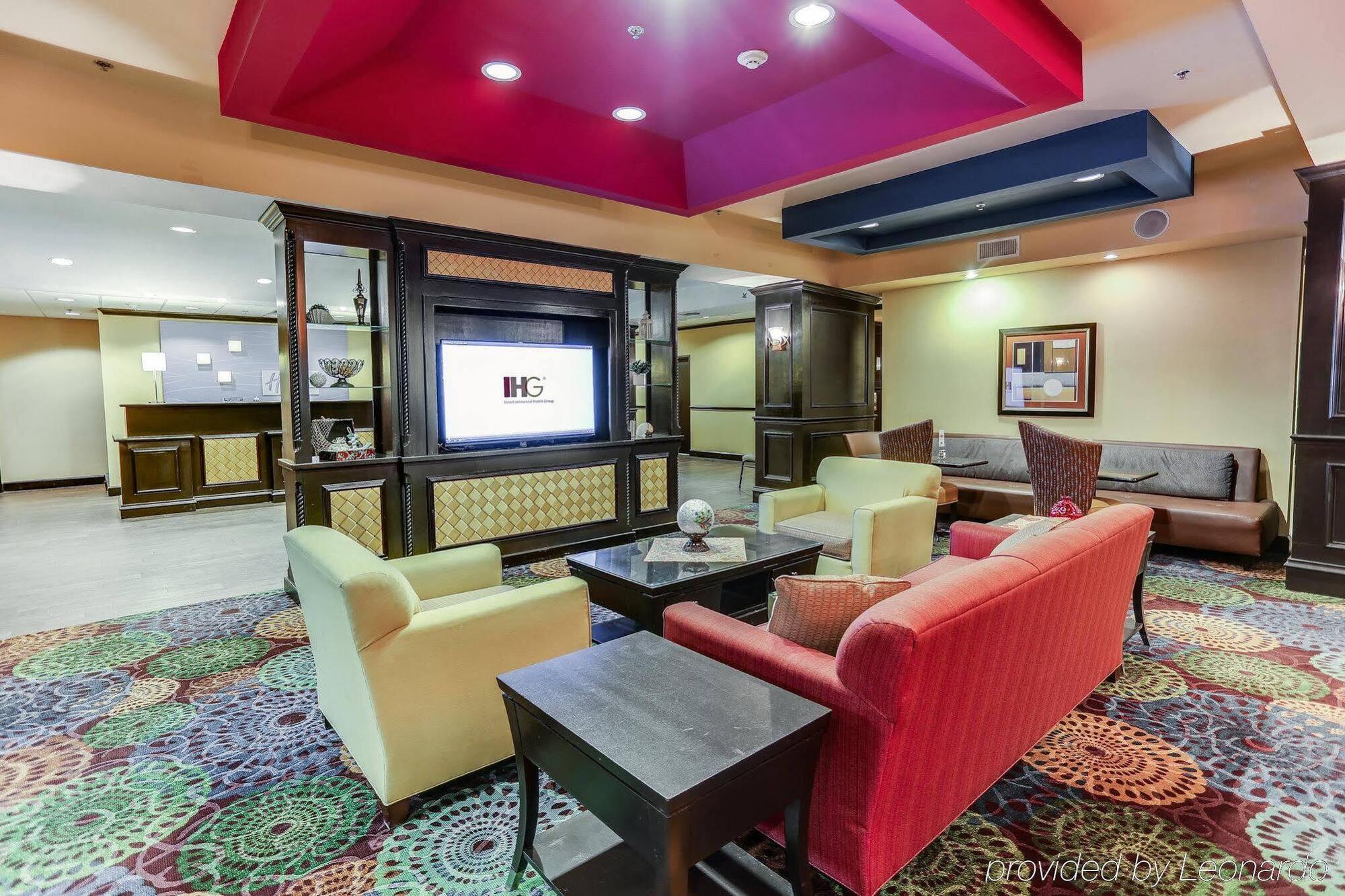 Holiday Inn Express Hotel & Suites Huntsville By Ihg Екстериор снимка